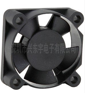 【電飯煲散熱風扇】轉子平衡軸心在哪里？